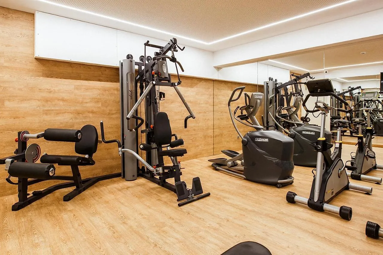 ****  Hotel Well And Come Barcelona Spain