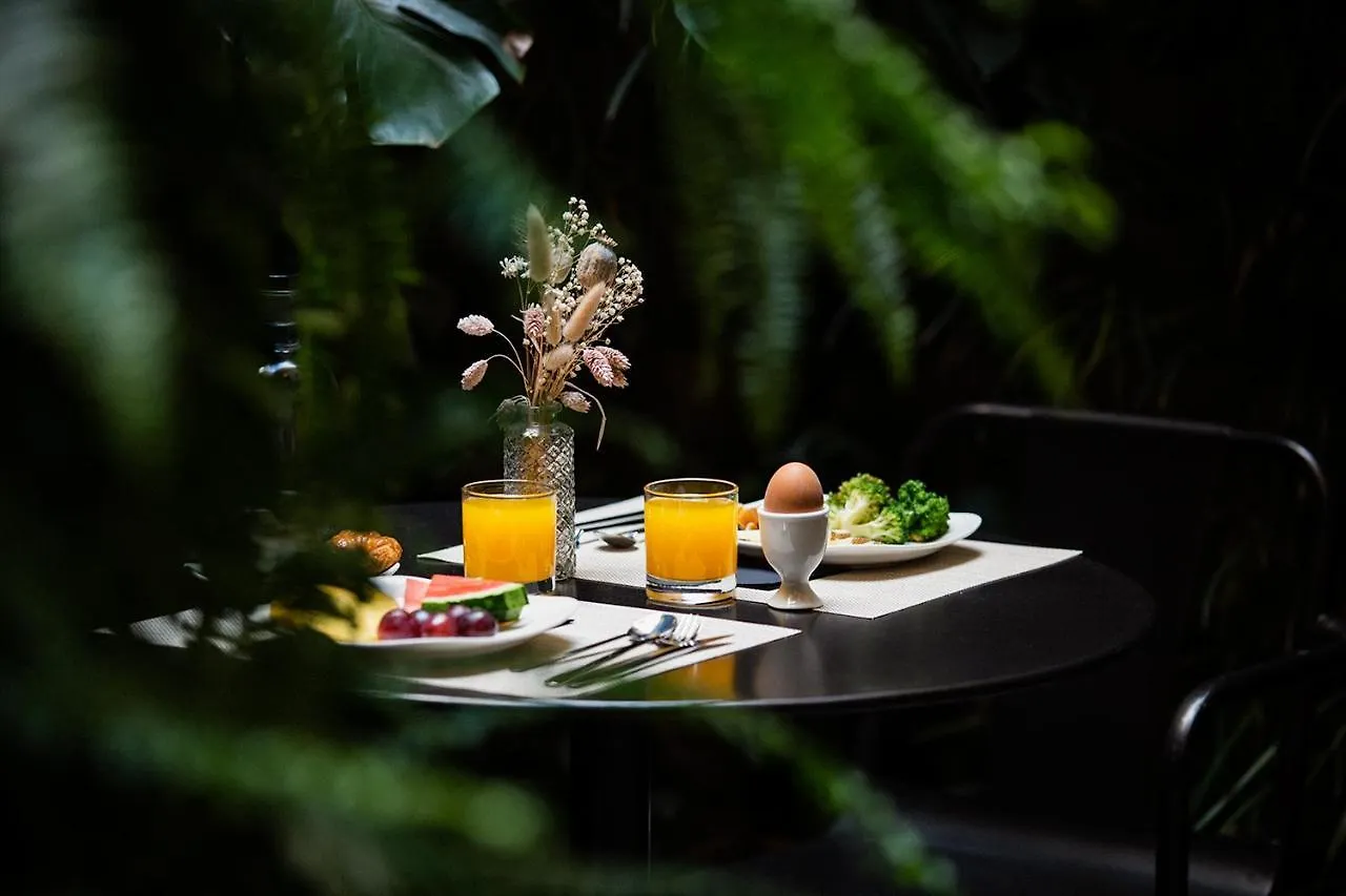 Hotel Well And Come Barcelona 4*,