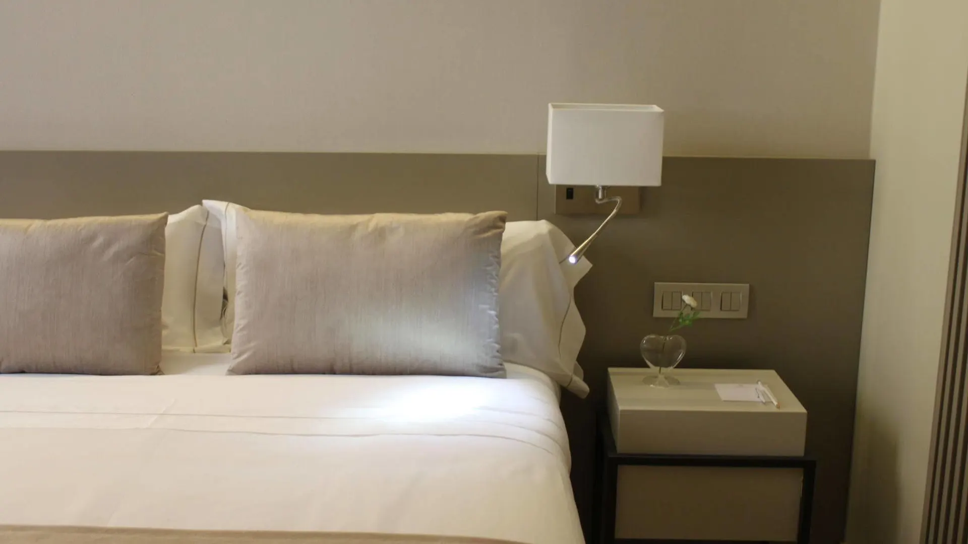 Hotel Well And Come Barcelona